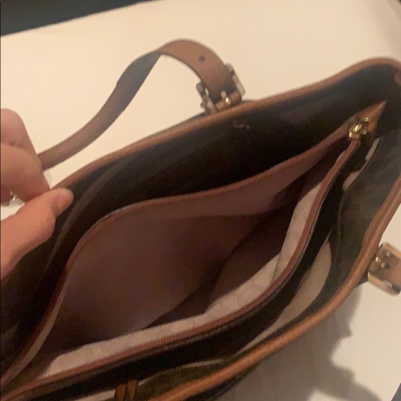 Michael Kors tote - Picture 6 of 7